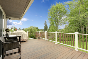 Backyard deck installation in Charleston